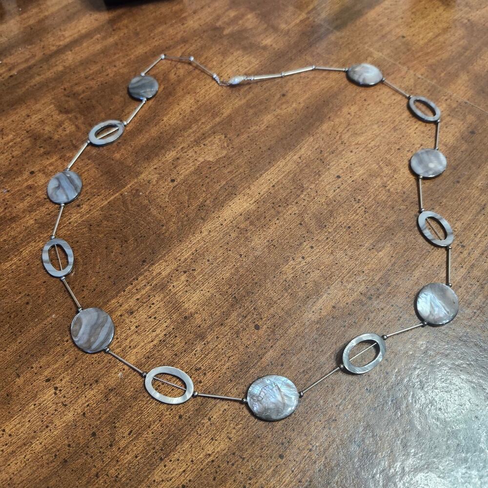 Gray Banded Agate Stone Station Necklace Silver Tone Oval Round Modernist 38in